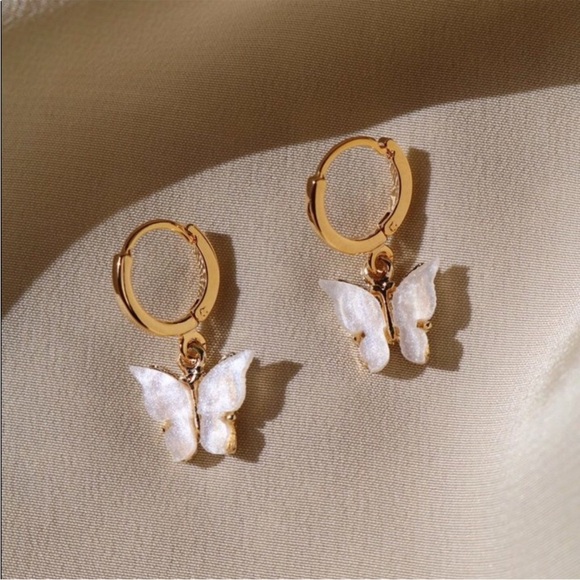 New! ☆ Davina Dark Pink Gold Hoop Butterfly Earrings - One Set - Picture 2 of 4